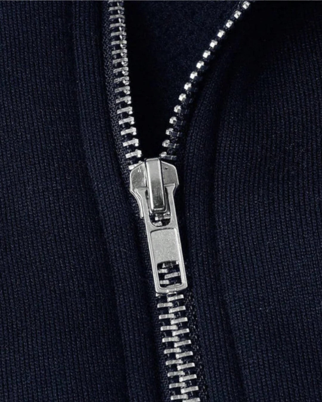 Pull décontracté à demi-zip