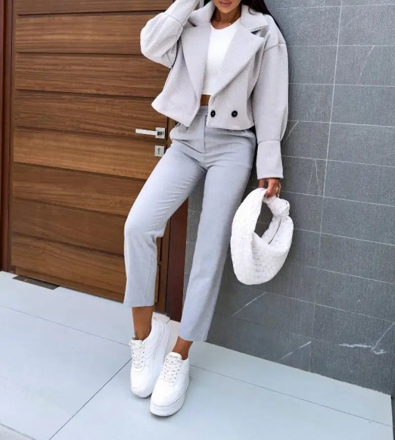 Veste Courte en Laine à Boutons pour Femmes