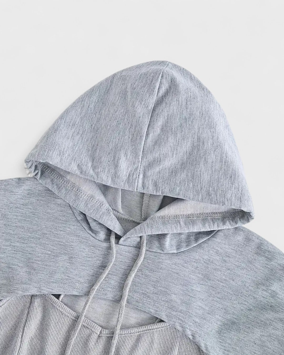 Ensemble sweat à capuche et débardeur crop