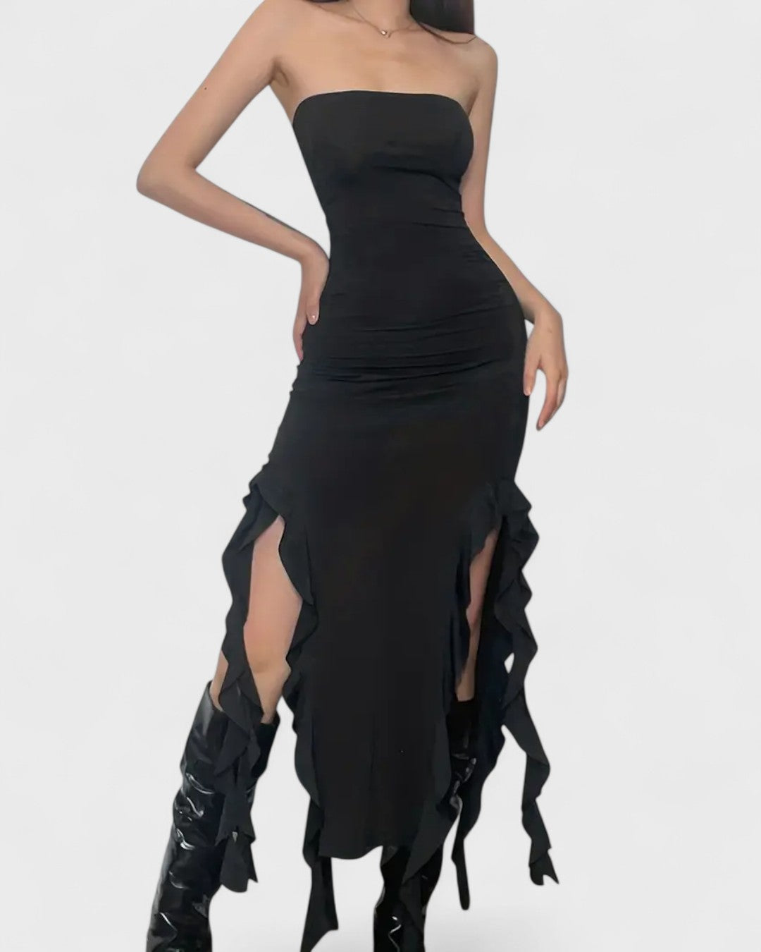 Robe tube fendue à volants