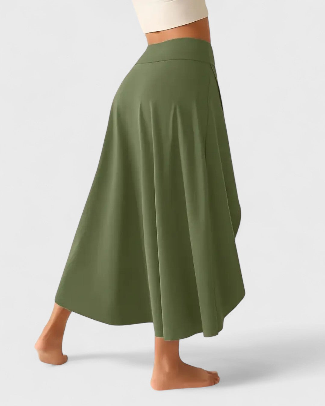 Jupe drapée à fente asymétrique