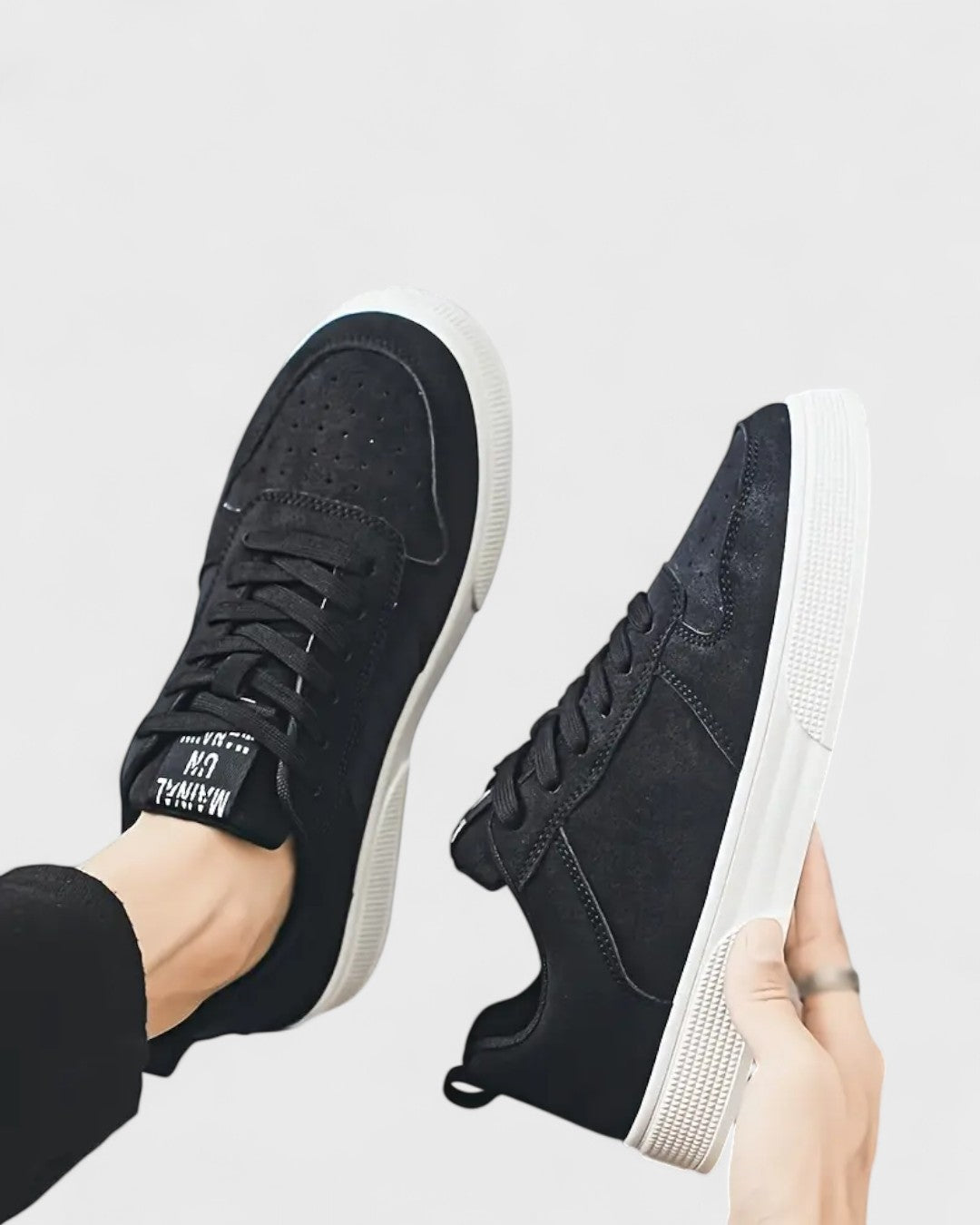 Baskets basses homme en suédine