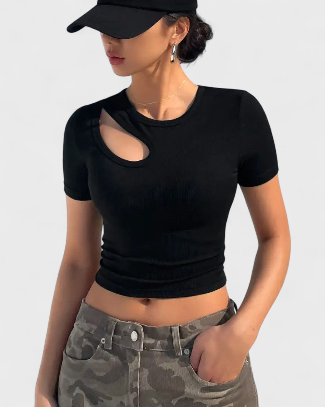 Crop top asymétrique à découpe
