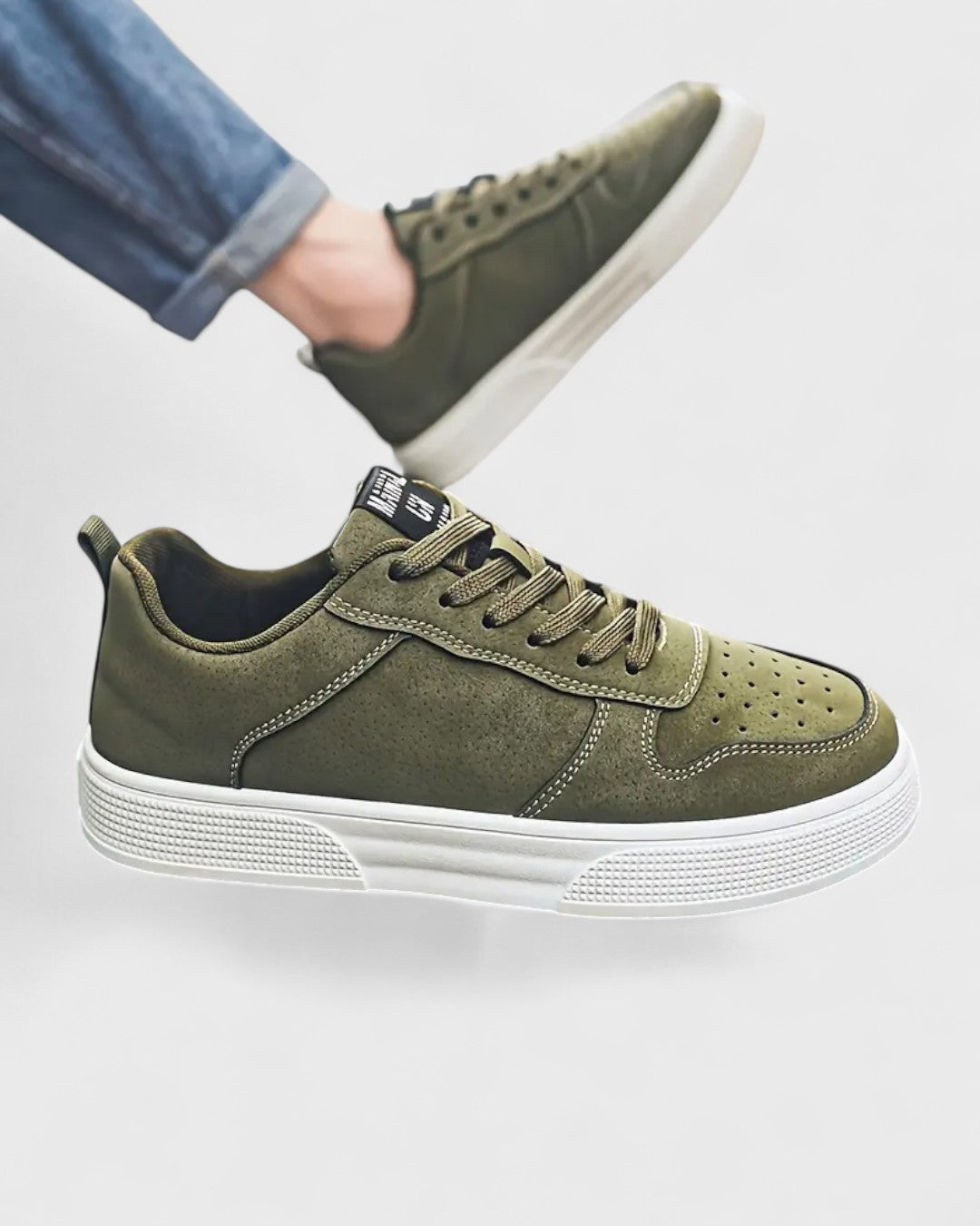 Baskets basses homme en suédine