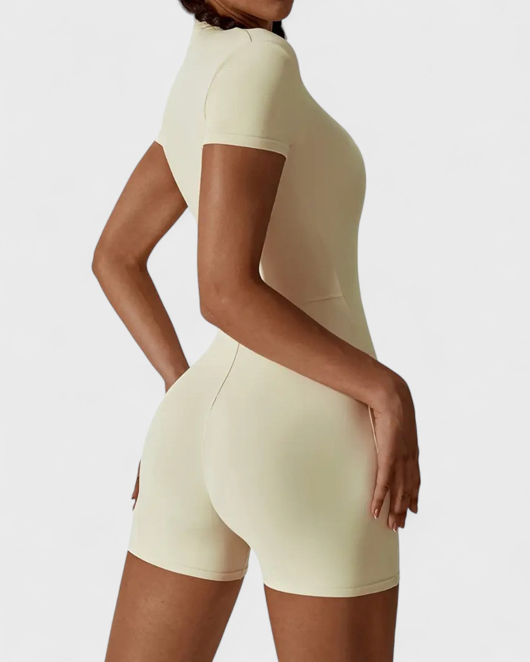 Combinaison de sport avec fermeture éclair