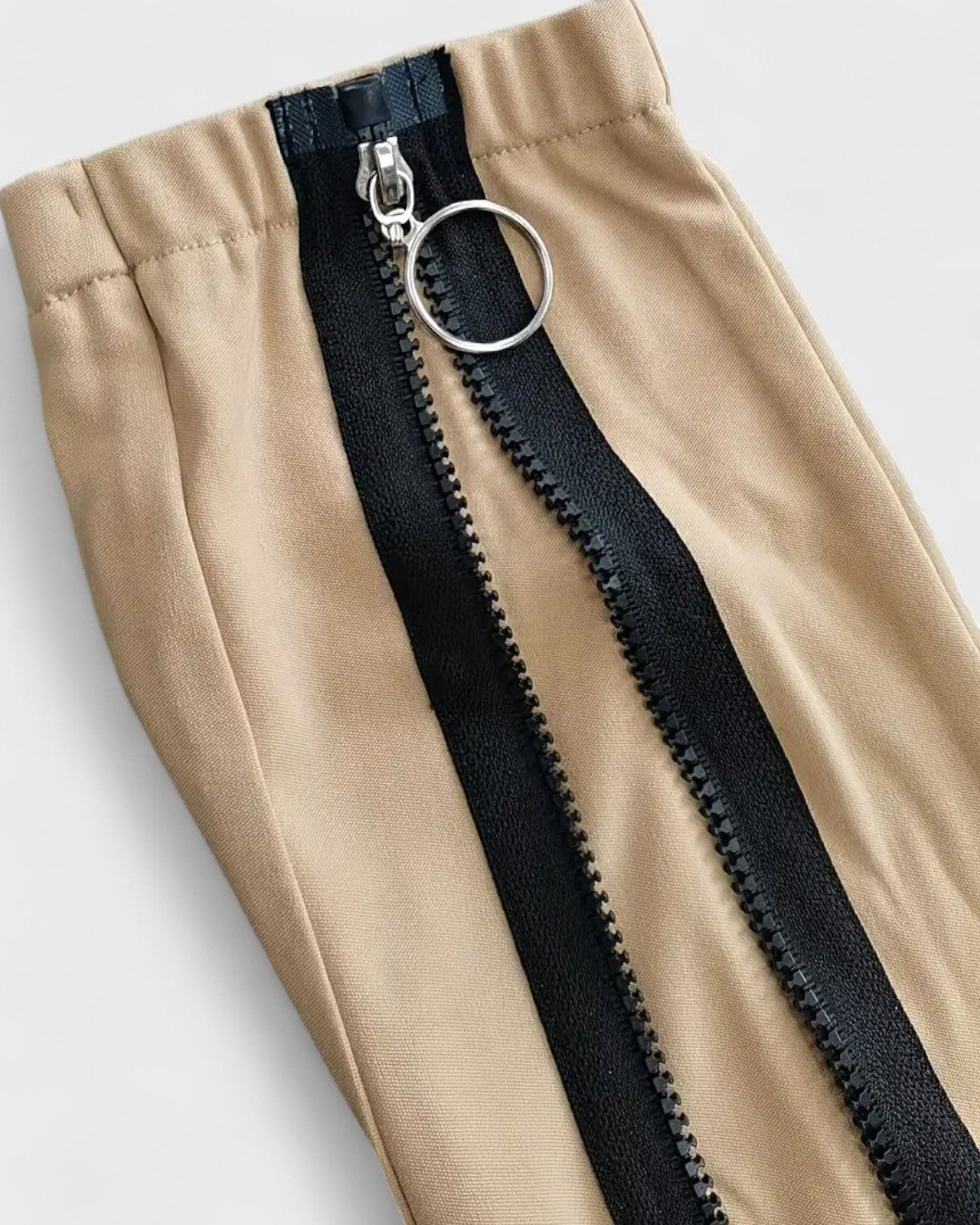 Ensemble deux-pièces zippé à anneaux métalliques