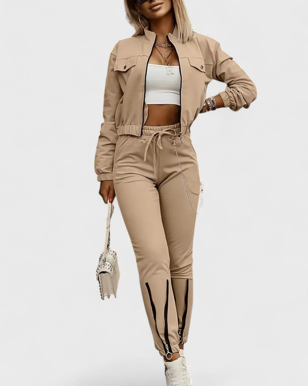 Ensemble deux-pièces zippé à anneaux métalliques