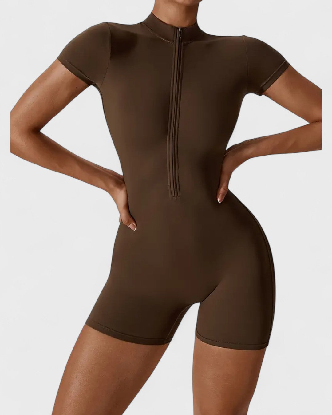 Combinaison de sport avec fermeture éclair