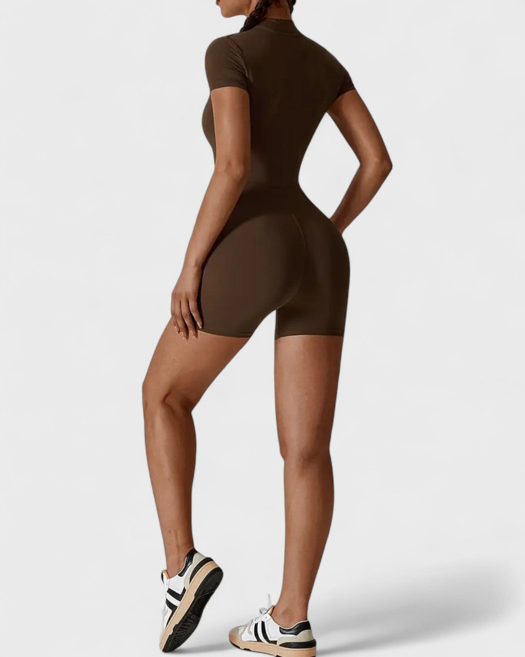 Combinaison de sport avec fermeture éclair