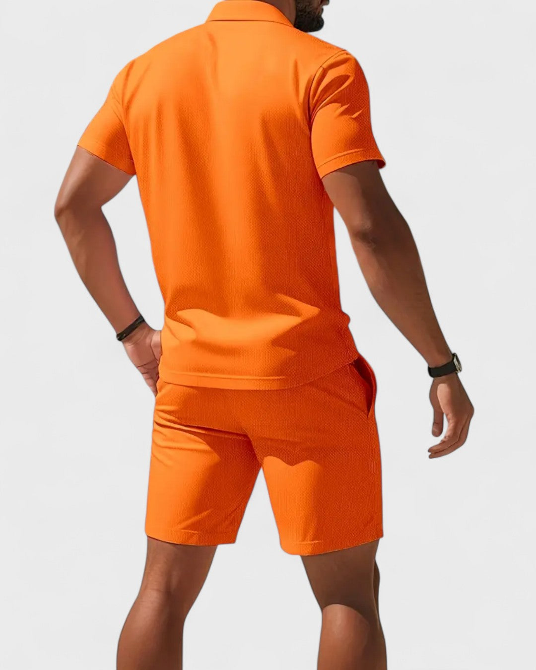 Ensemble polo maille légère et short d’été