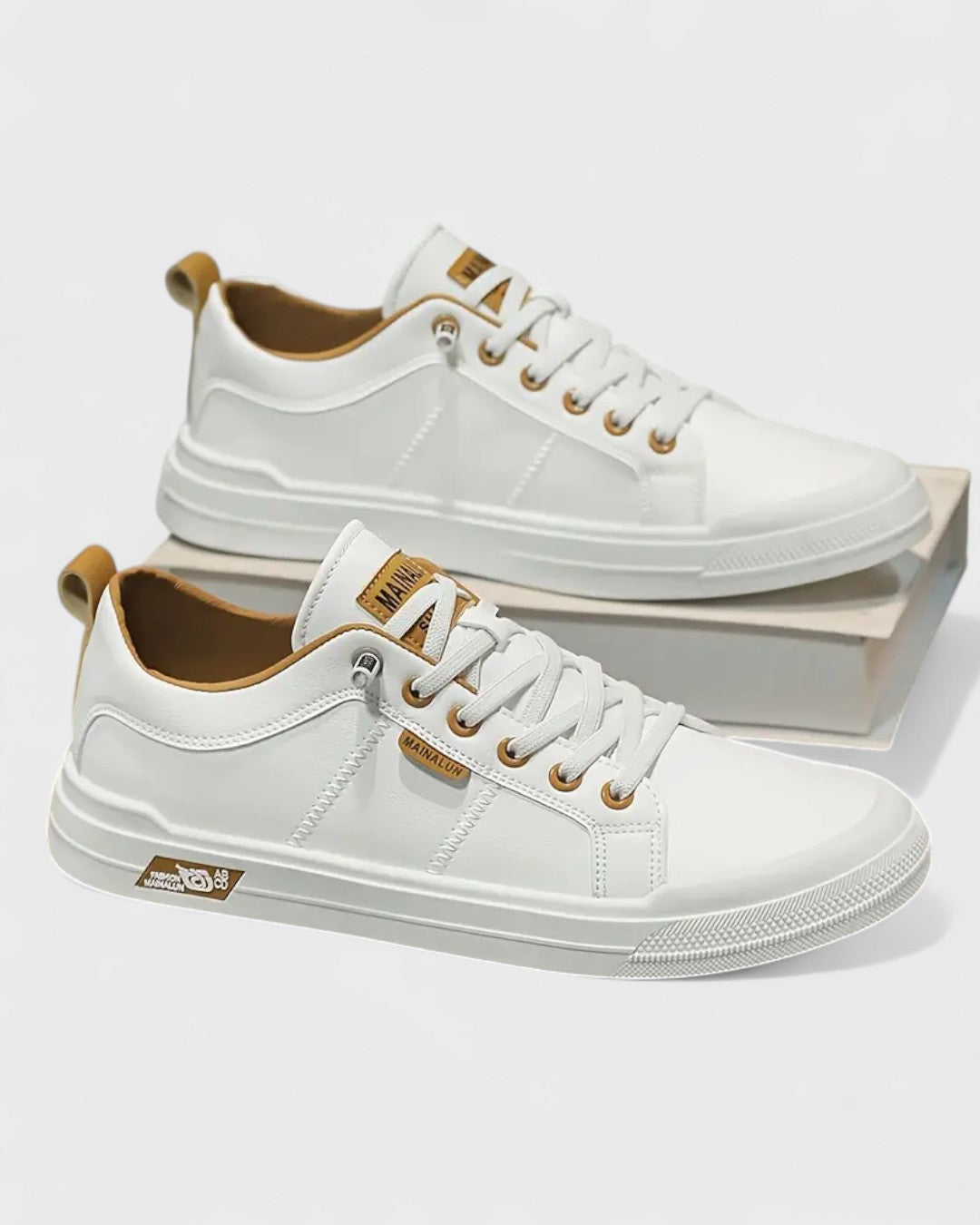 Baskets basses à détails contrastés