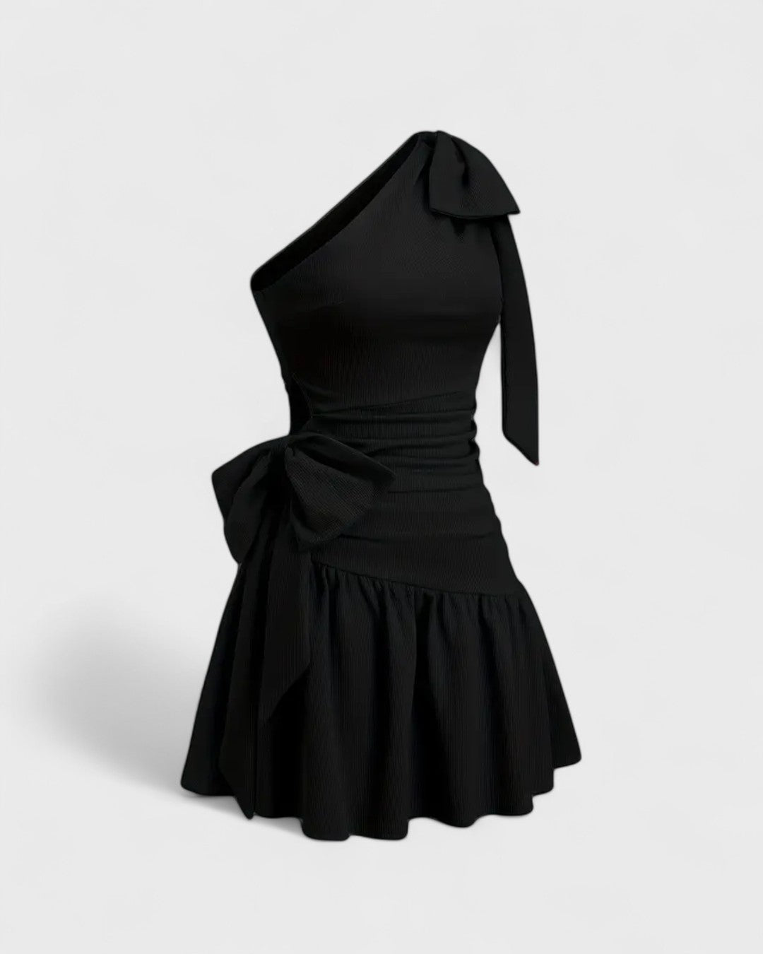 Robe courte asymétrique à nœud et taille froncée