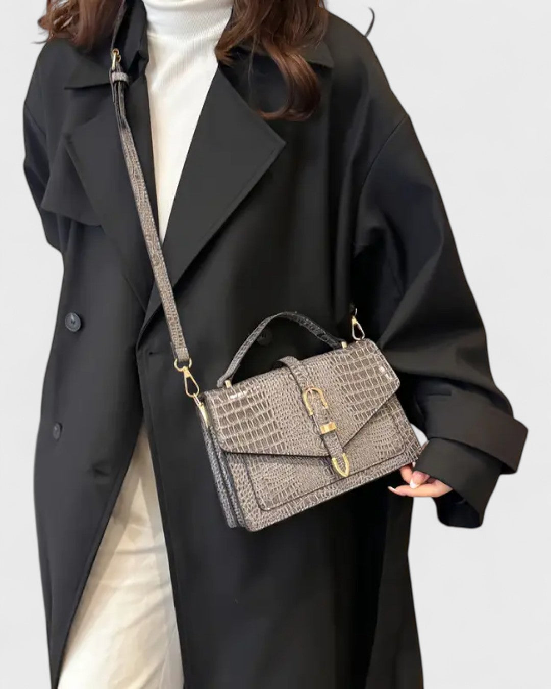 Sac à bandoulière effet crocodile avec boucle métallique