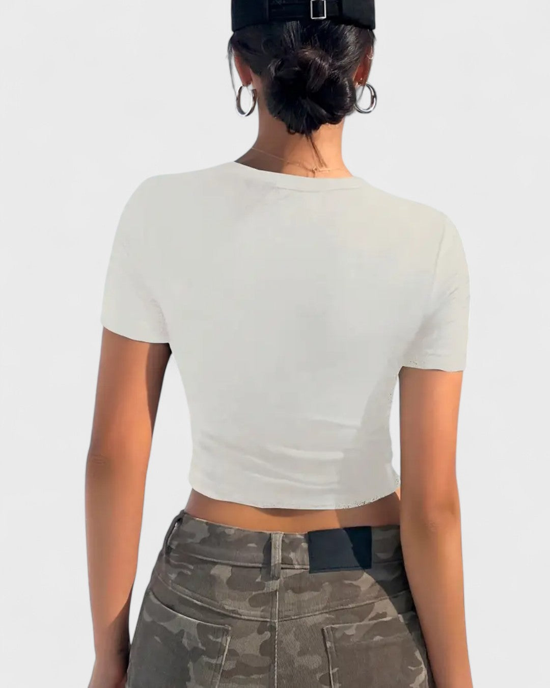 Crop top asymétrique à découpe