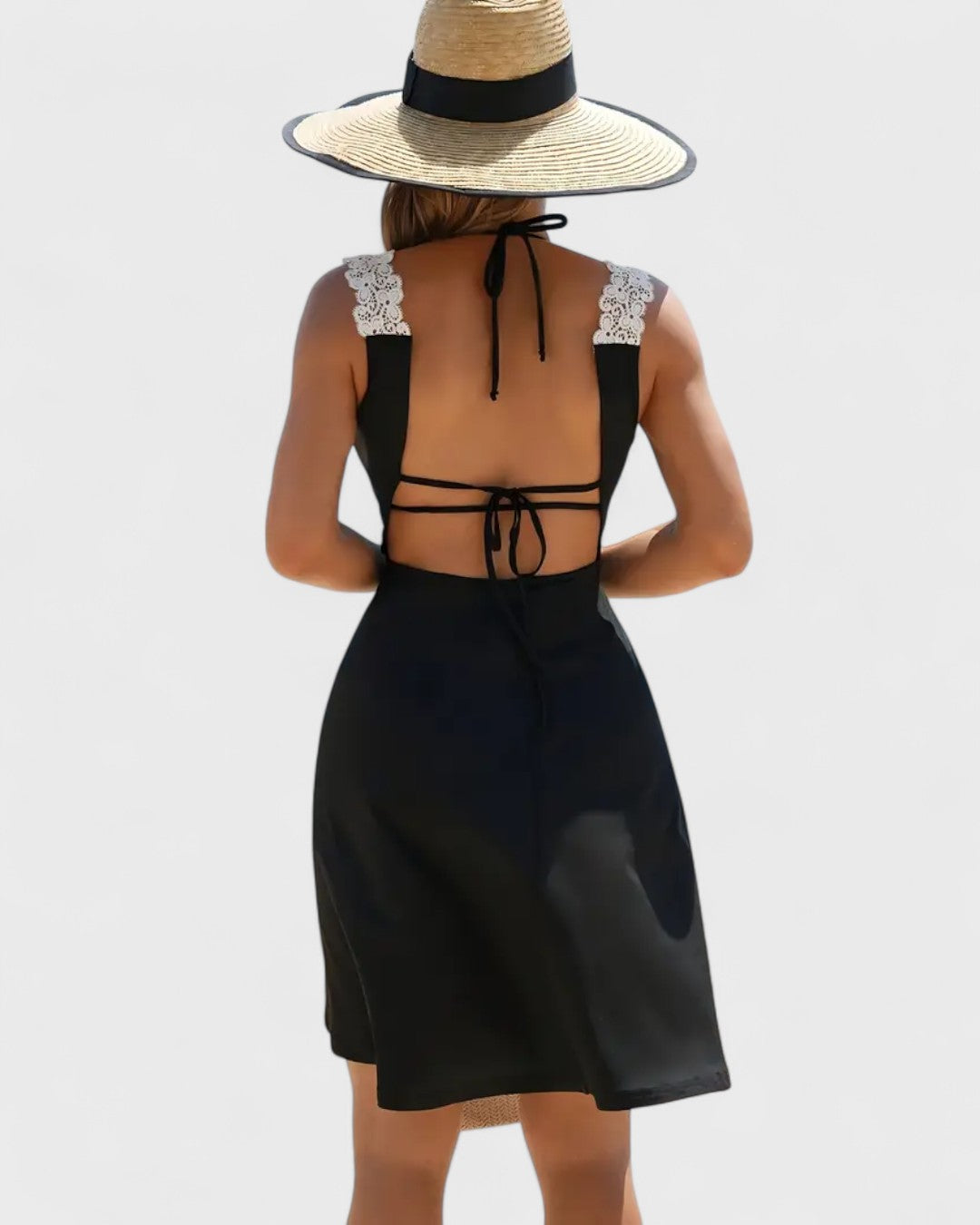 Robe portefeuille de plage noire à bretelles dentelle