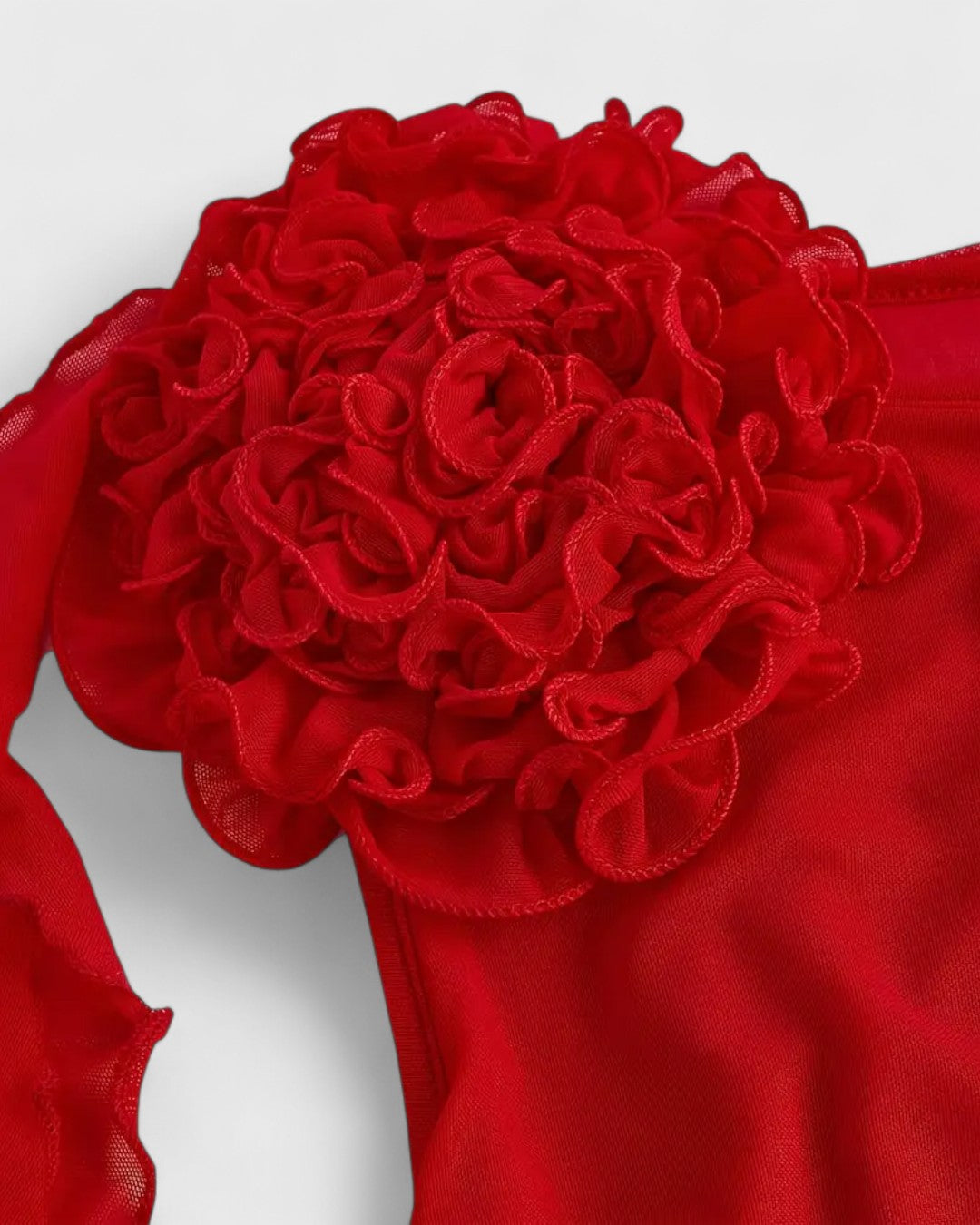 Robe moulante rouge asymétrique à fleurs 3D