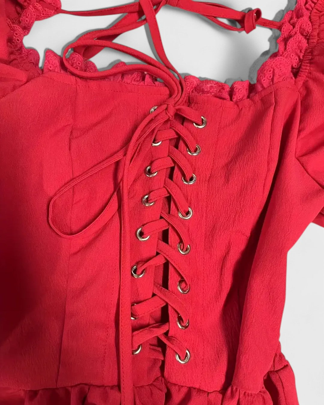 Robe midi à manches bouffantes et laçage corset