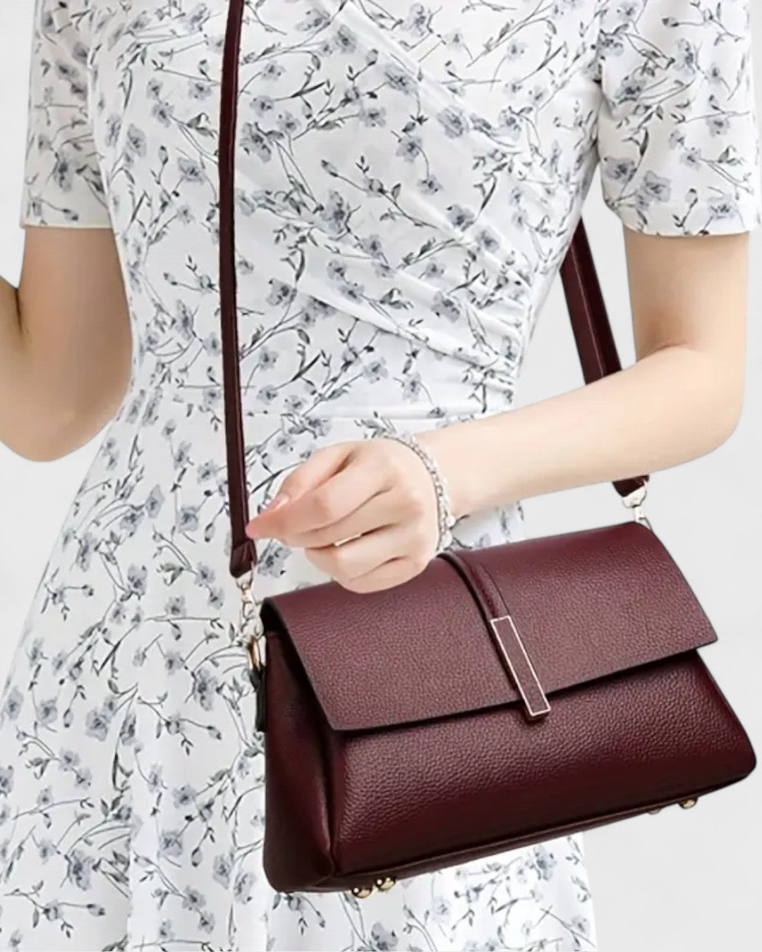 Sac bandoulière classique avec fermeture magnétique