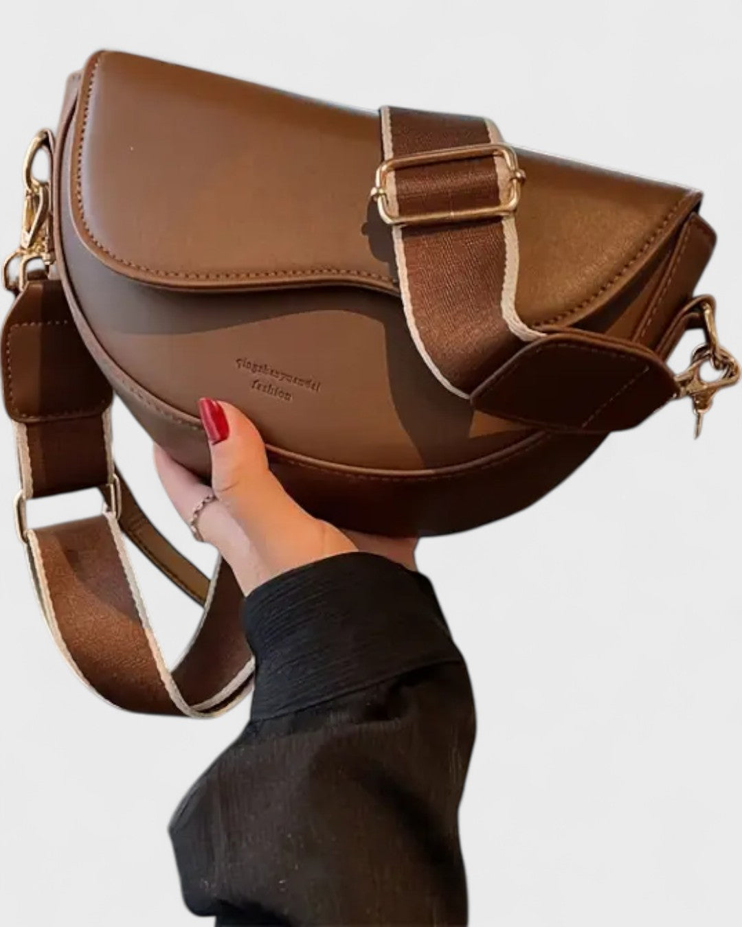 Sac bandoulière demi-lune au charme minimaliste