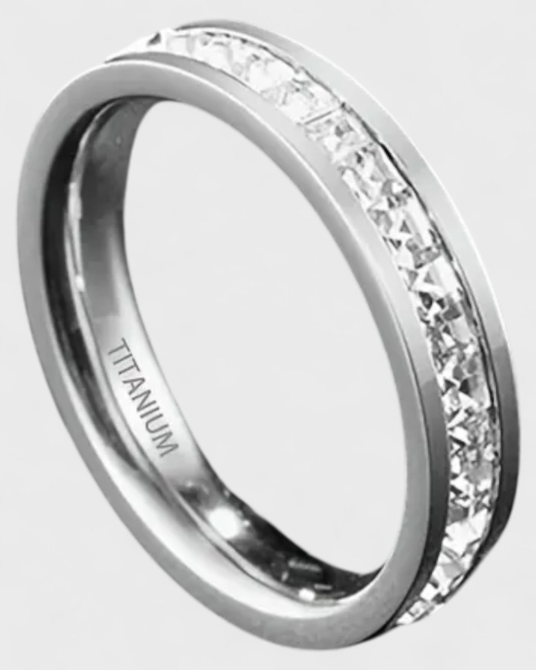 Bague titane et zircon carré 4 mm