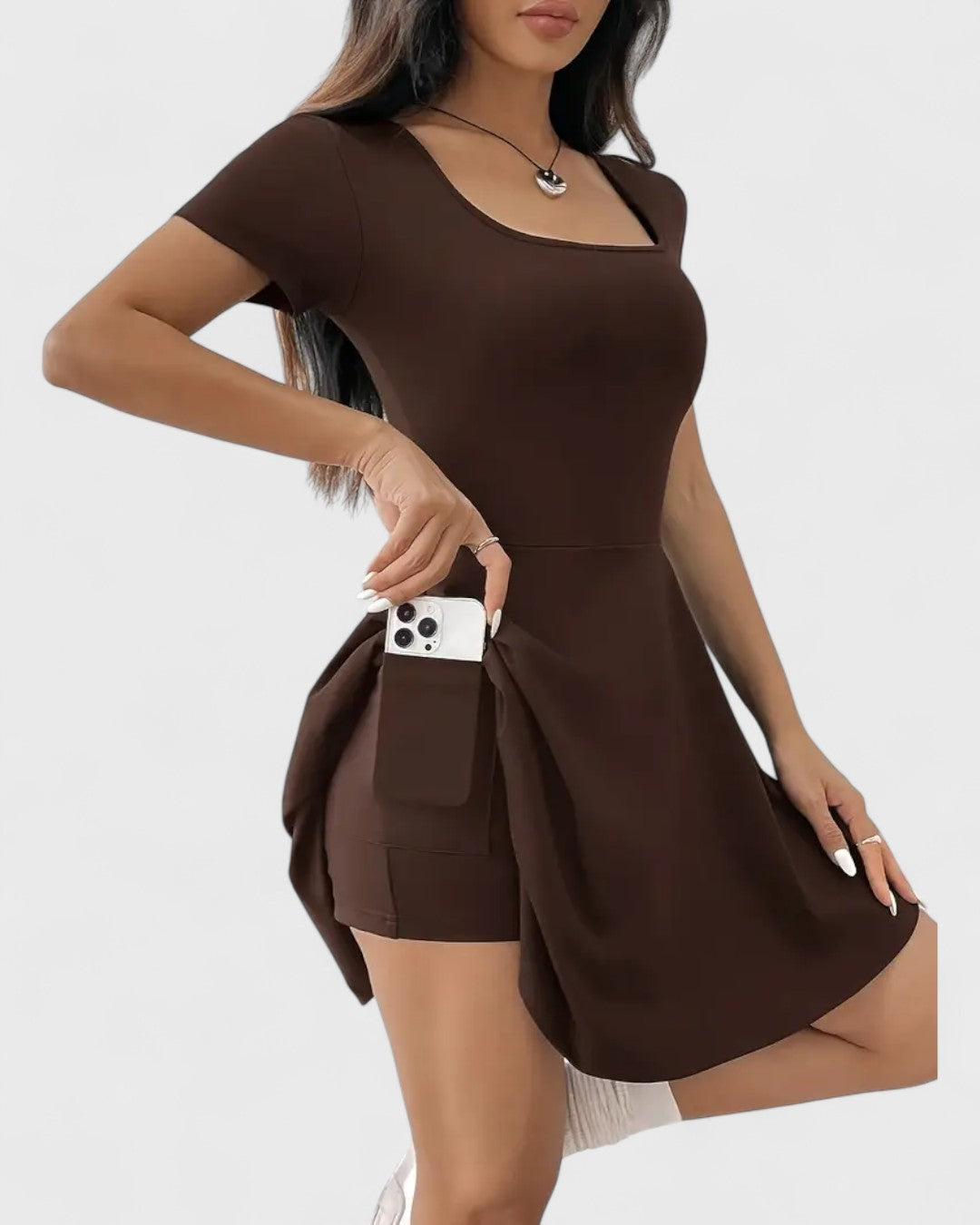 Robe patineuse col carré