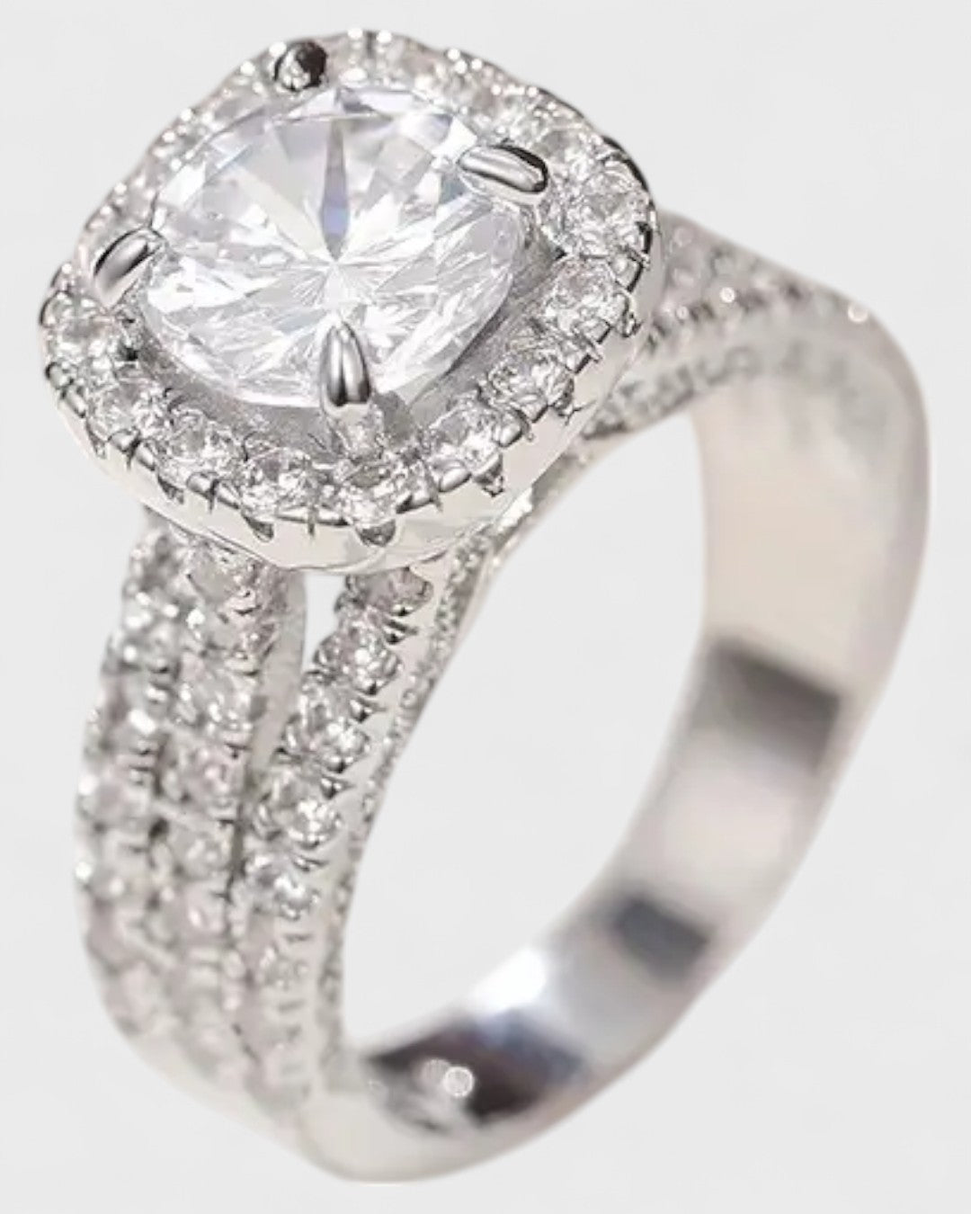 Bague trois rangs pavée de zircons