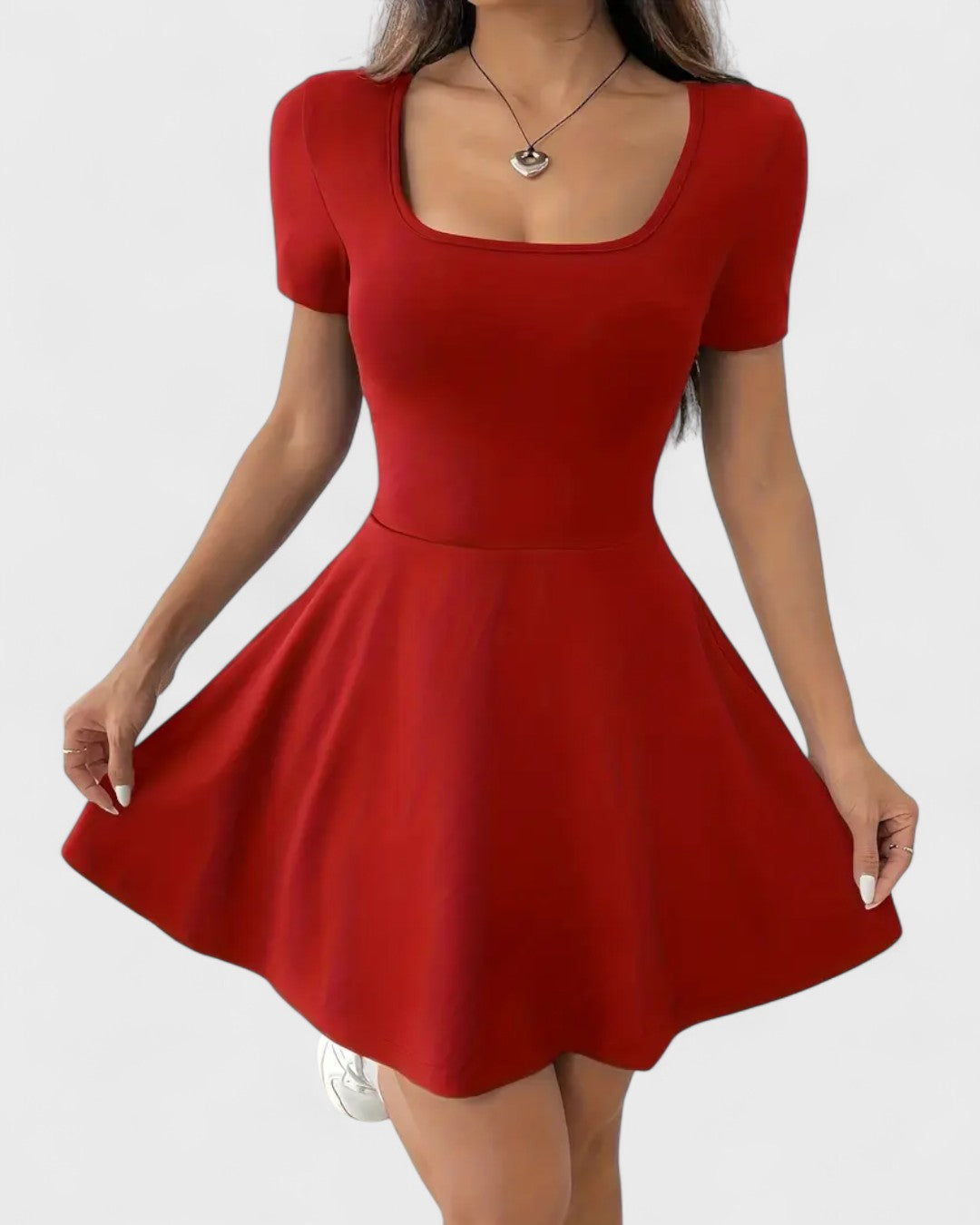 Robe patineuse col carré