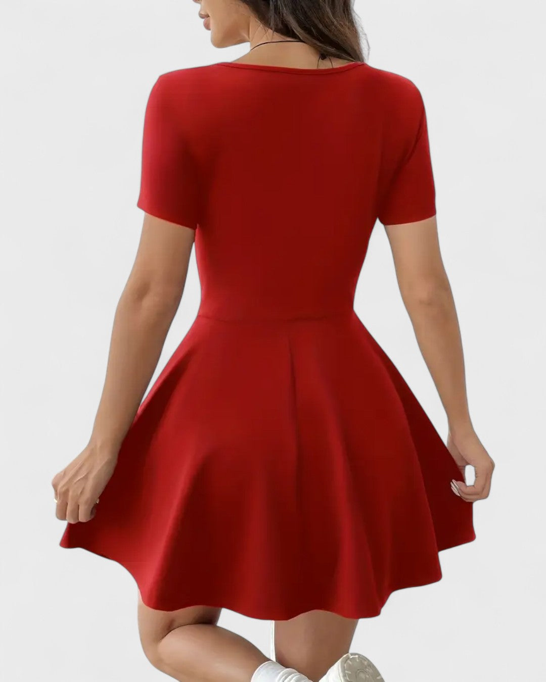 Robe patineuse col carré