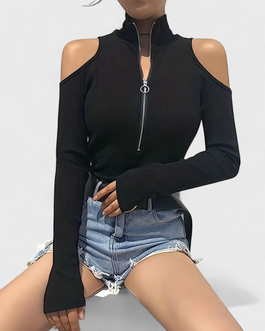 Haut épaules dénudées à col montant et zip