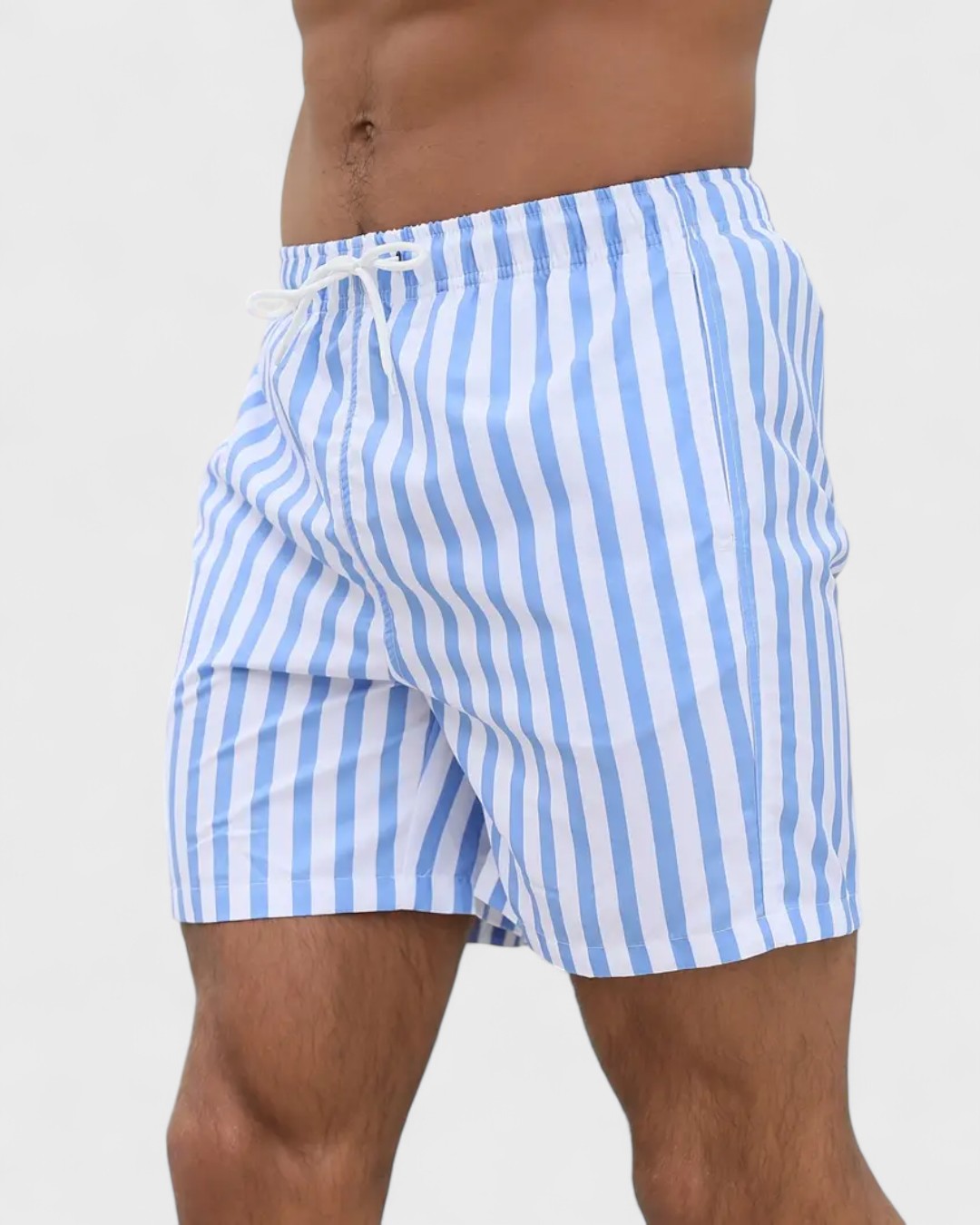 Short de bain rayé bleu et blanc