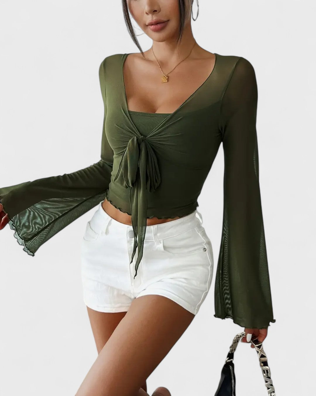 Blouse nouée à manches évasées