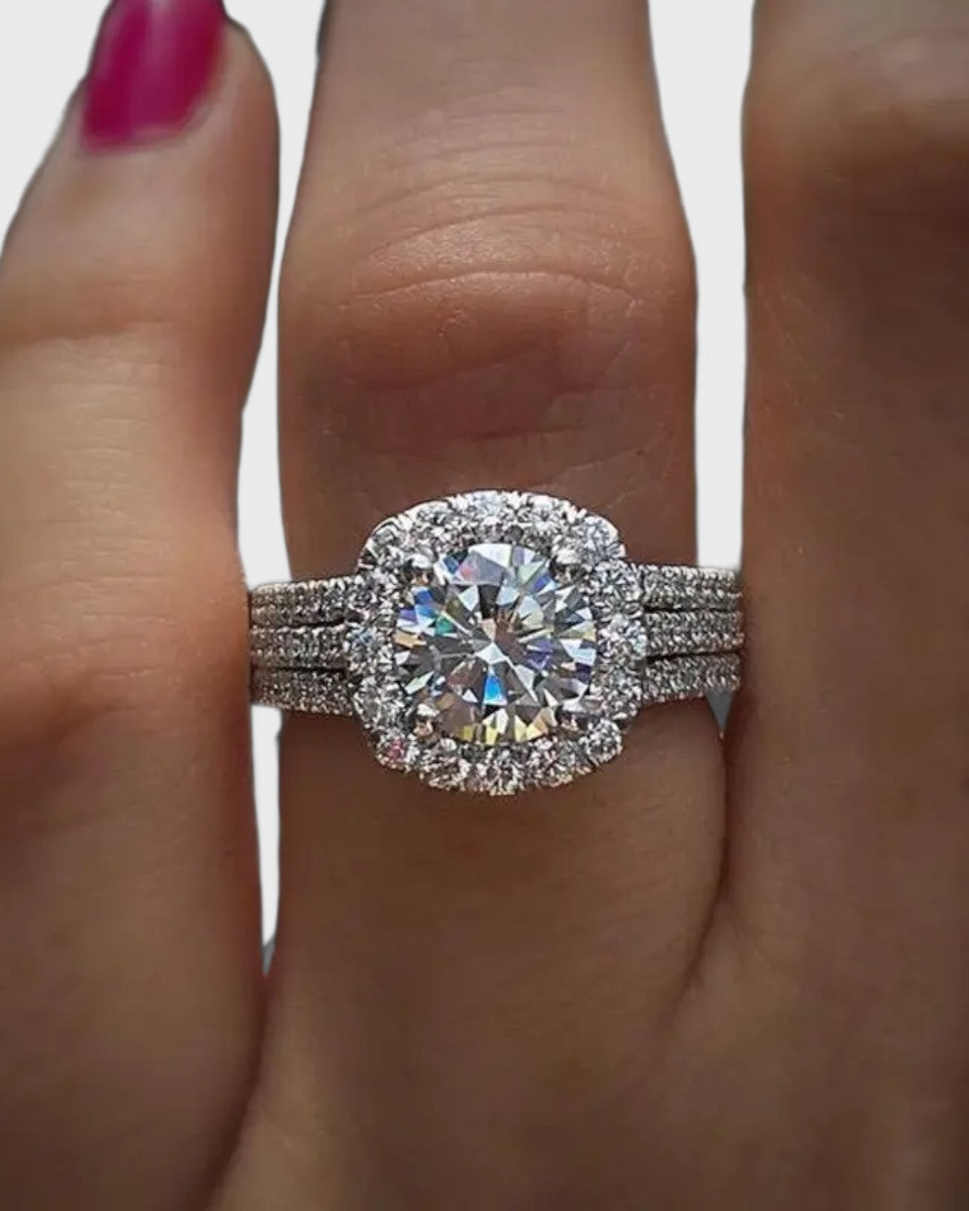 Bague trois rangs pavée de zircons