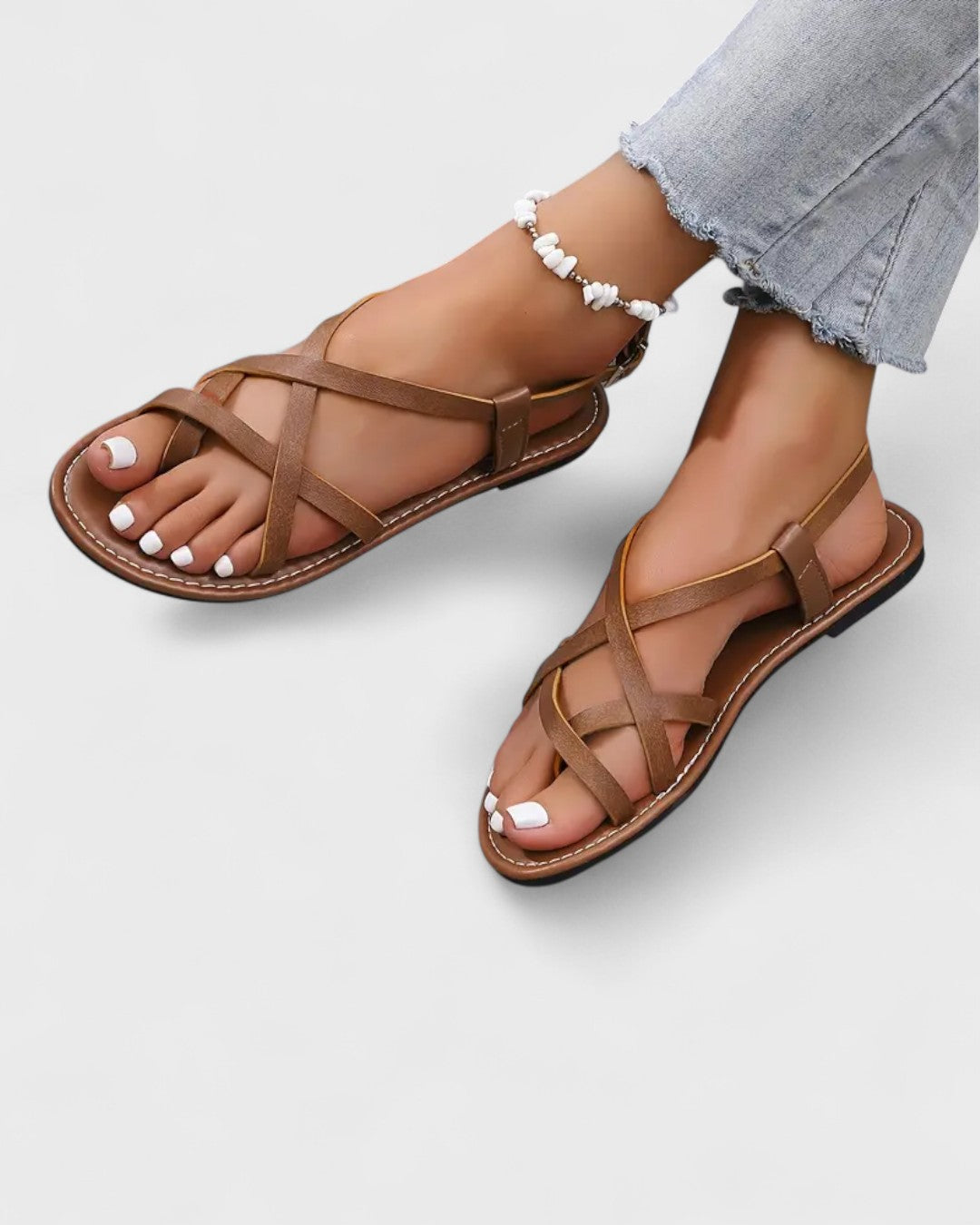 Sandales plates à brides croisées