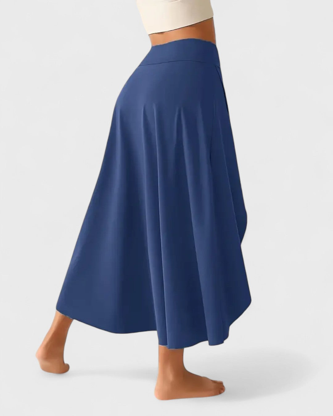 Jupe drapée à fente asymétrique