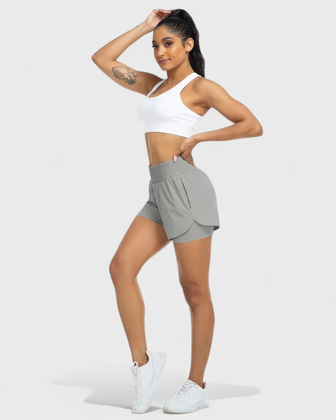 Short taille haute avec poches