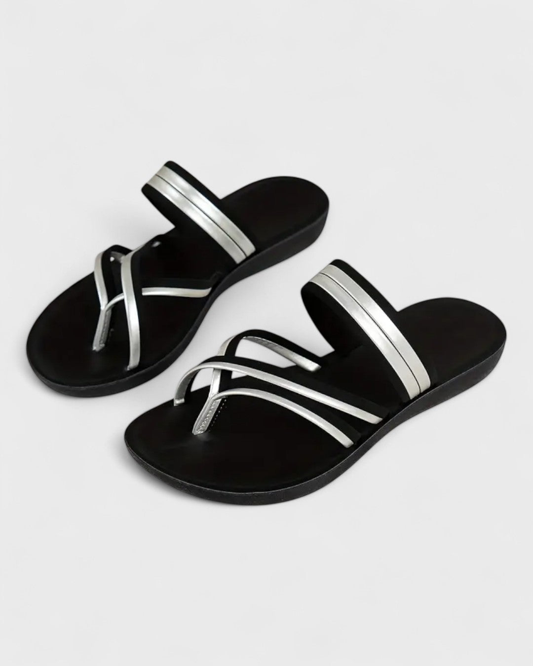 Sandales d'été avec accent métallique