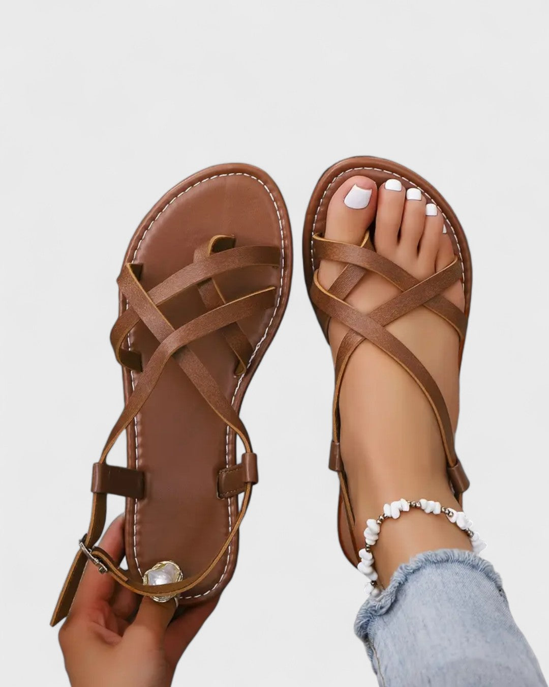 Sandales plates à brides croisées