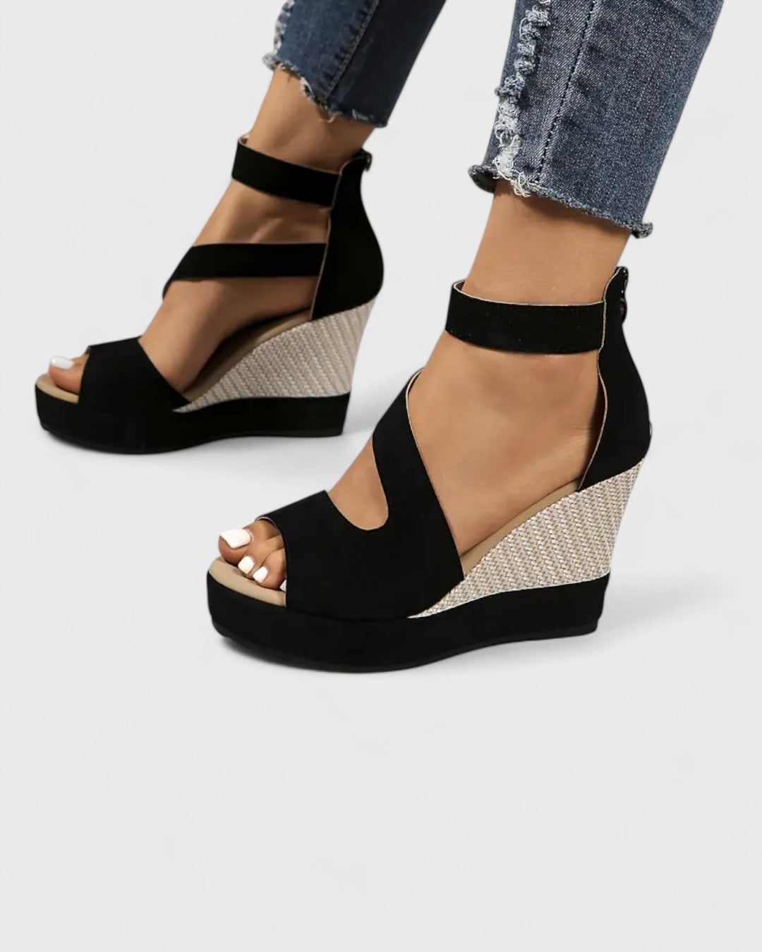 Sandales compensées à brides croisées et talon tressé