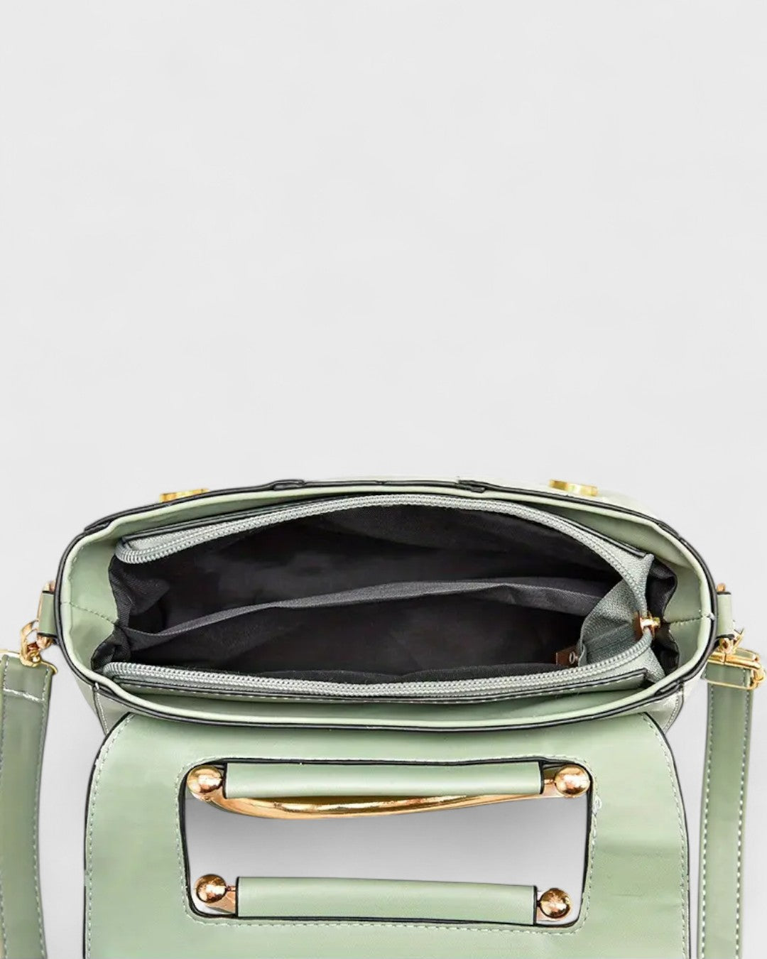 Sac à main raffiné avec poignée dorée
