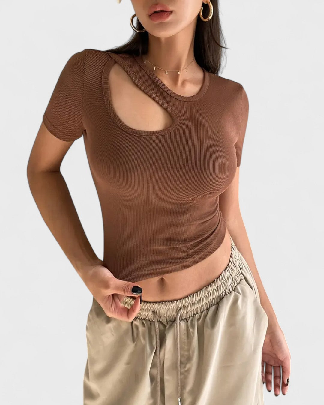 Crop top asymétrique à découpe