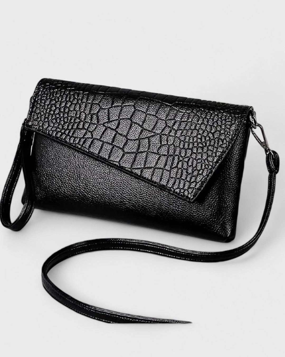 Pochette croco noir asymétrique