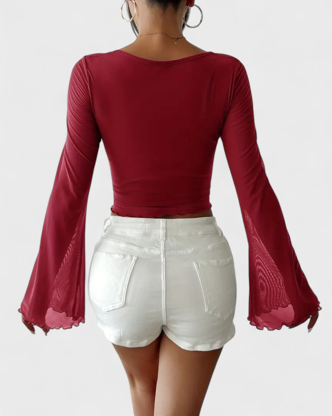 Blouse nouée à manches évasées