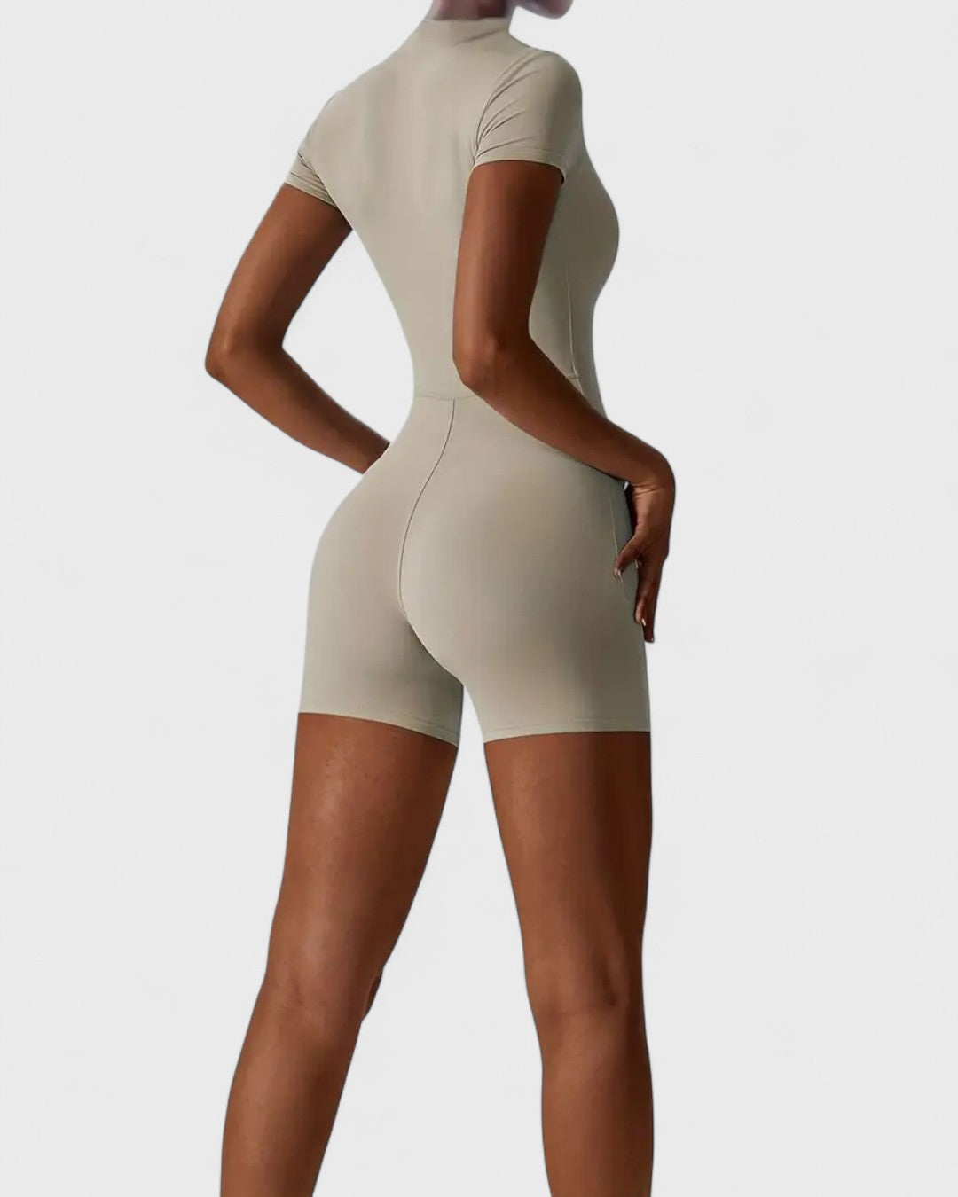 Combinaison de sport avec fermeture éclair