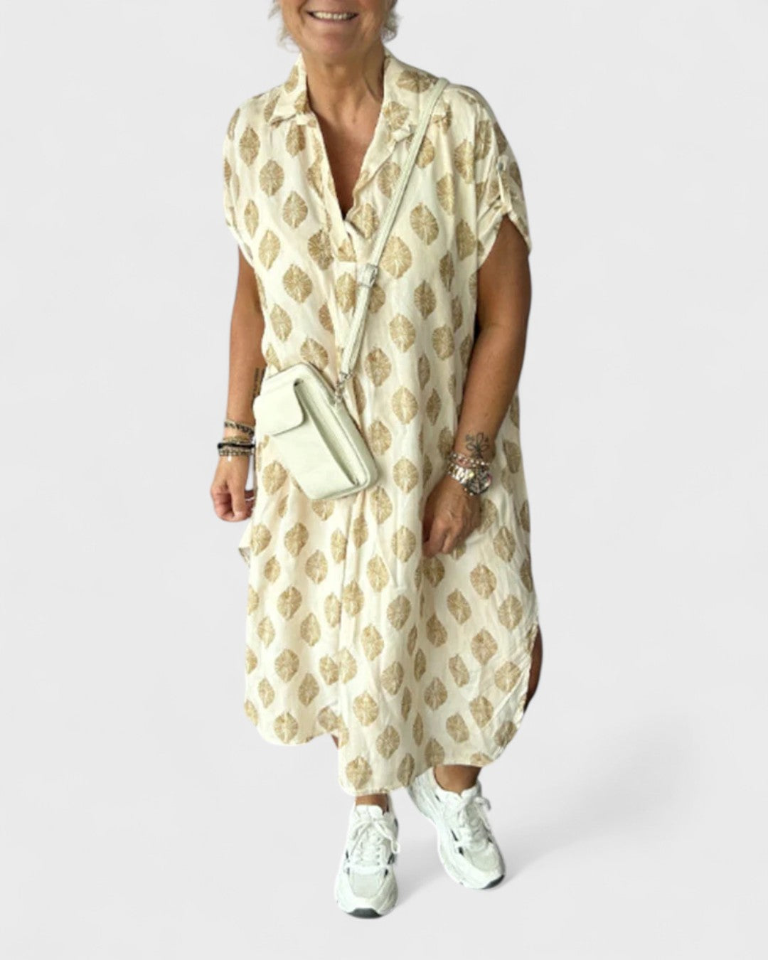 Robe élégante avec col en V