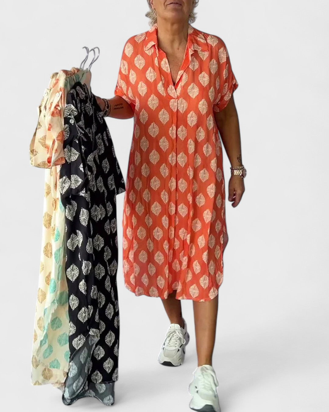 Robe élégante avec col en V