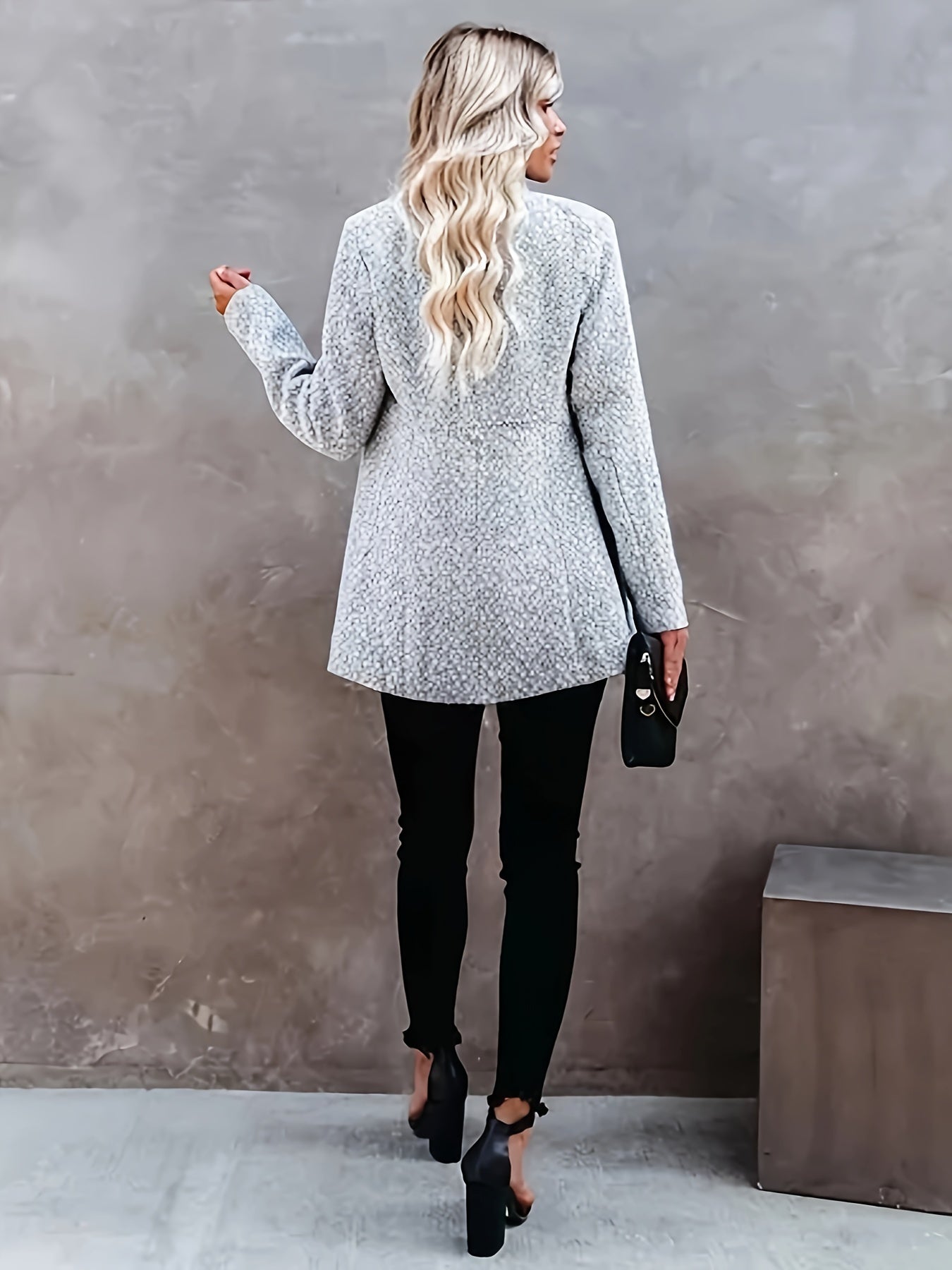 Blazer élégant à manches longues et à coupe ajustée pour femmes