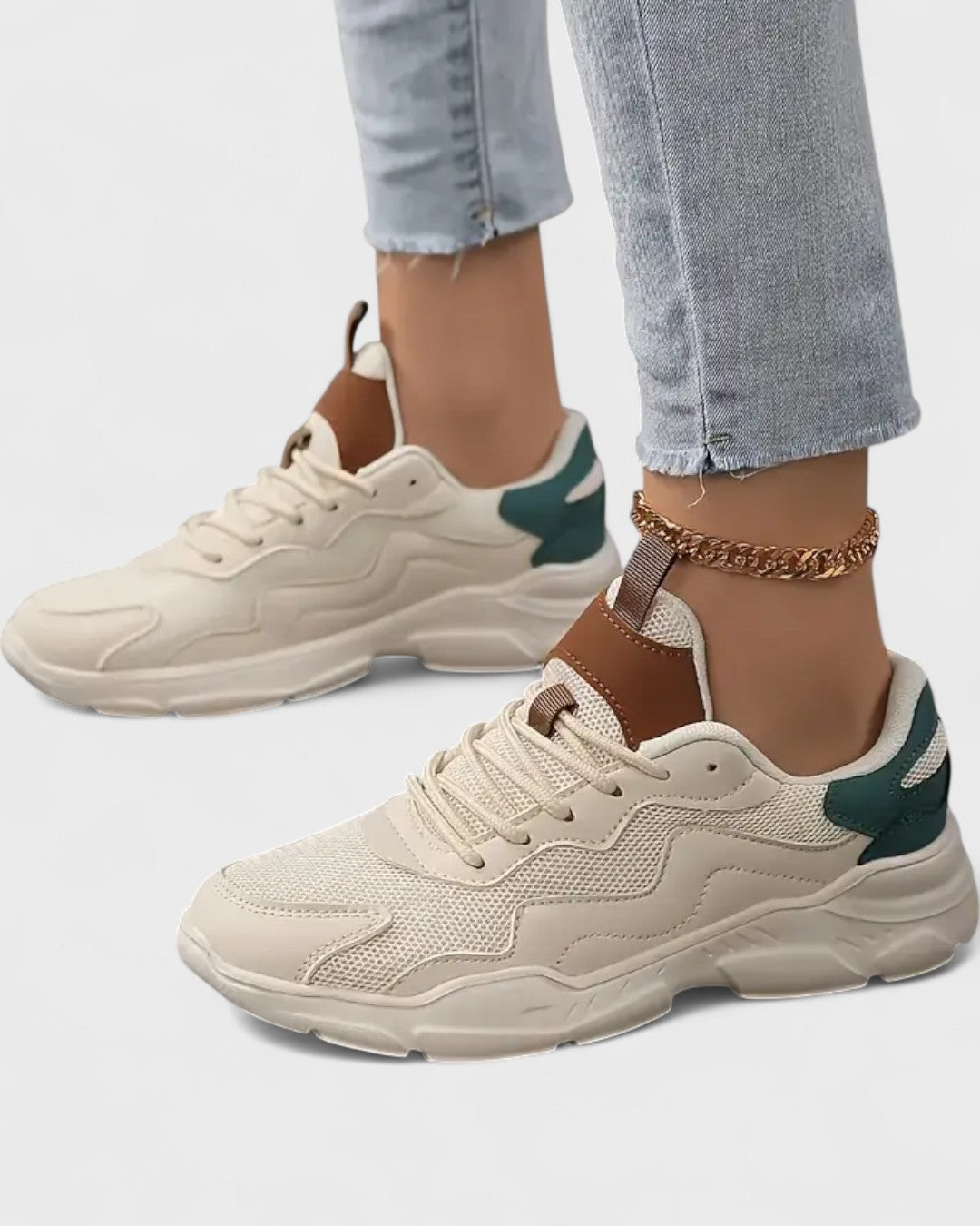 Baskets femme avec tige en mesh