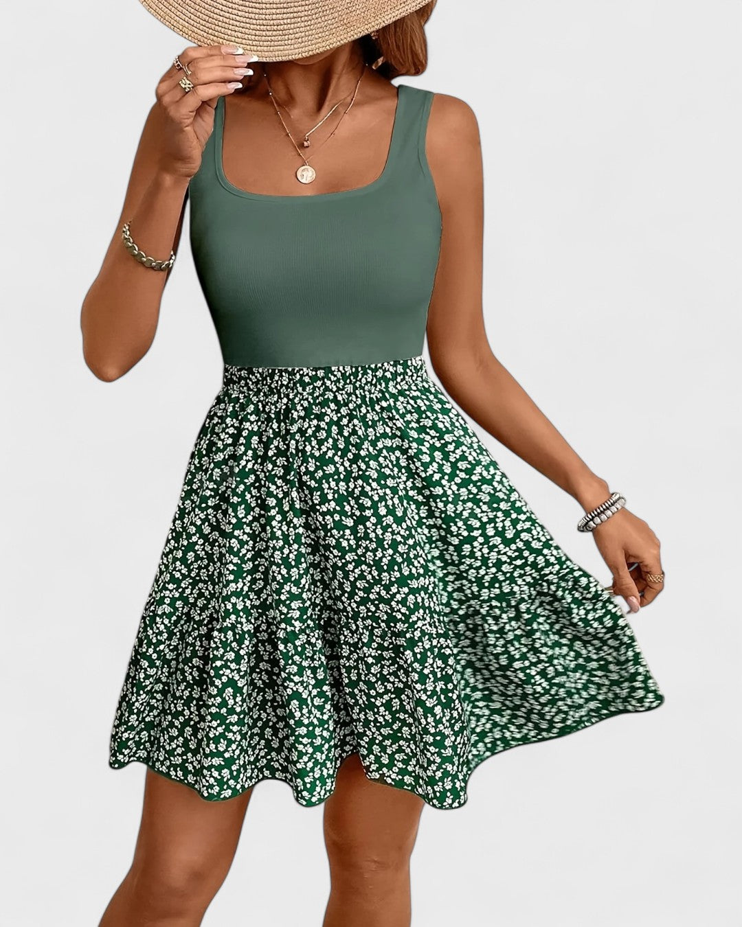 Robe évasée à bretelles et jupe fleurie