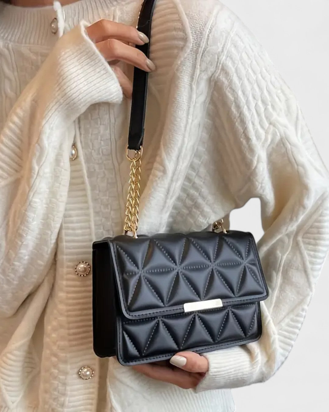 Sac bandoulière matelassé à chaîne dorée