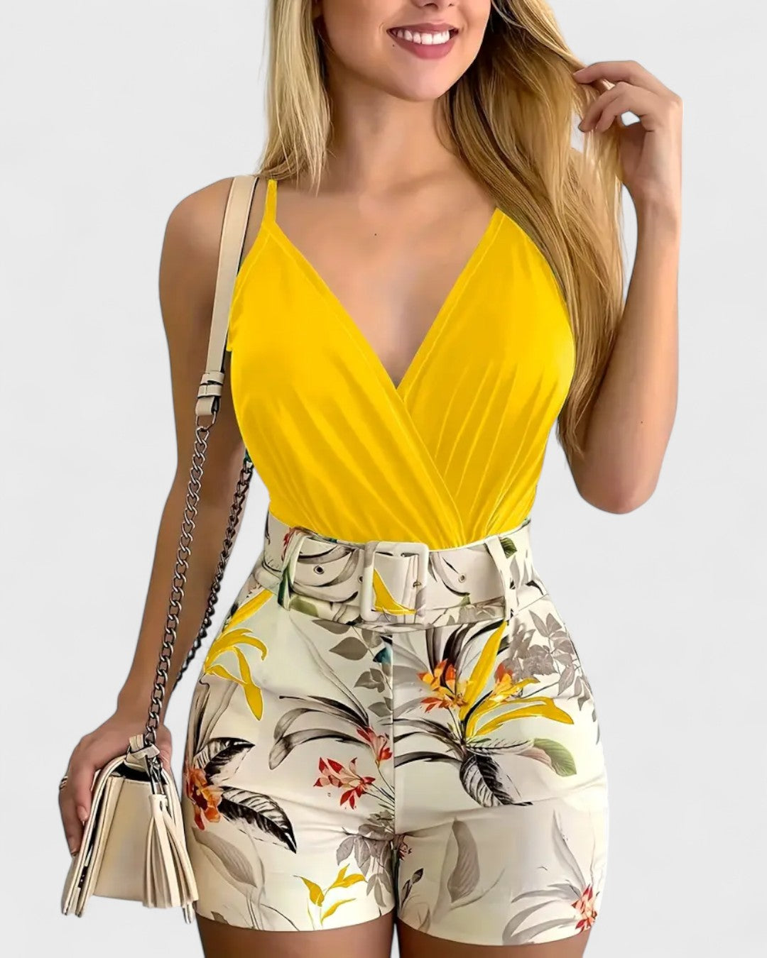 Ensemble top à bretelles et short fleuri